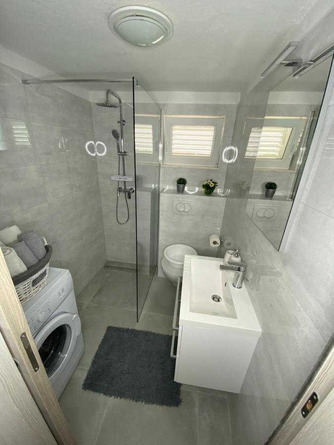 Apartment Carmen Trogir Ngoại thất bức ảnh