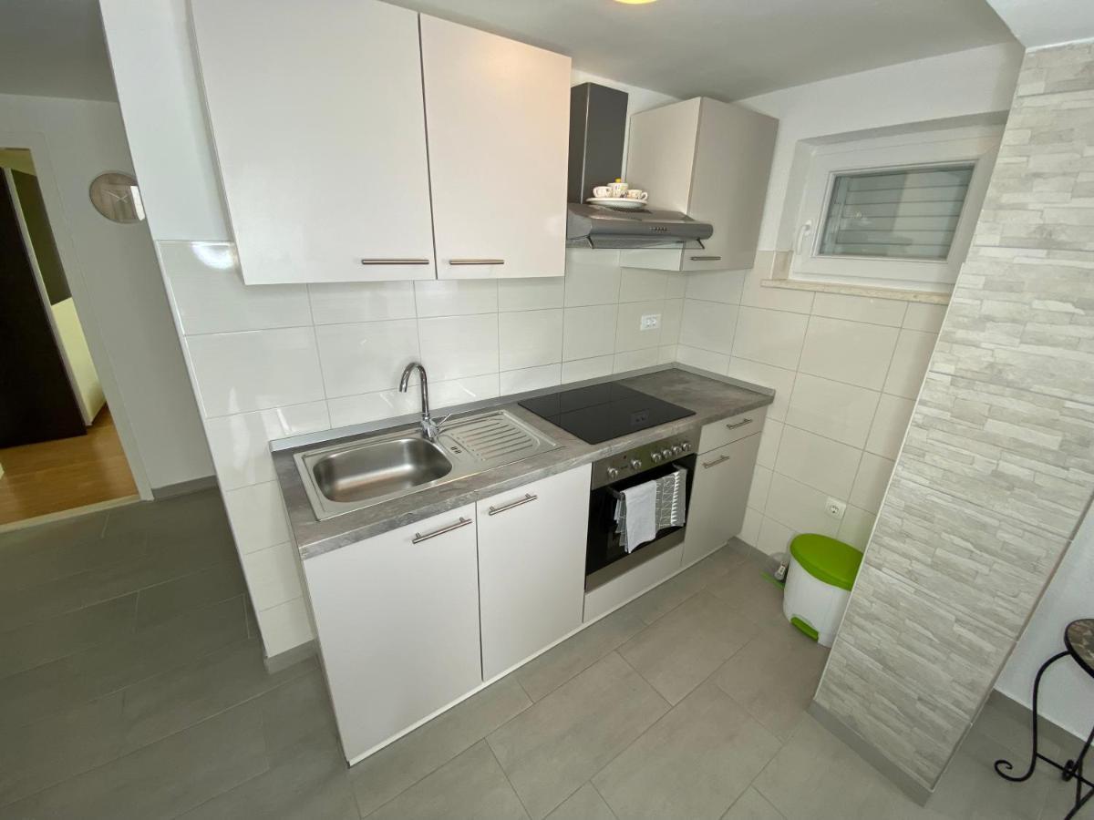 Apartment Carmen Trogir Ngoại thất bức ảnh