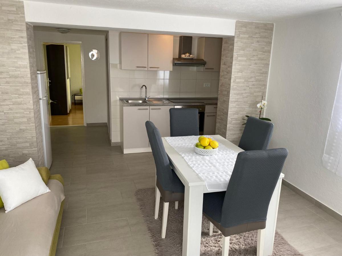 Apartment Carmen Trogir Ngoại thất bức ảnh