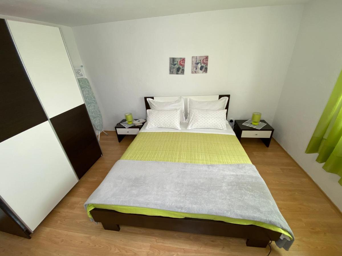 Apartment Carmen Trogir Ngoại thất bức ảnh