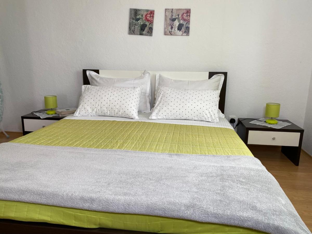 Apartment Carmen Trogir Ngoại thất bức ảnh