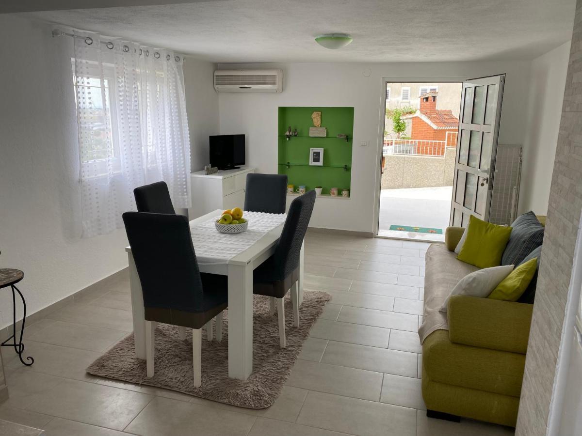 Apartment Carmen Trogir Ngoại thất bức ảnh