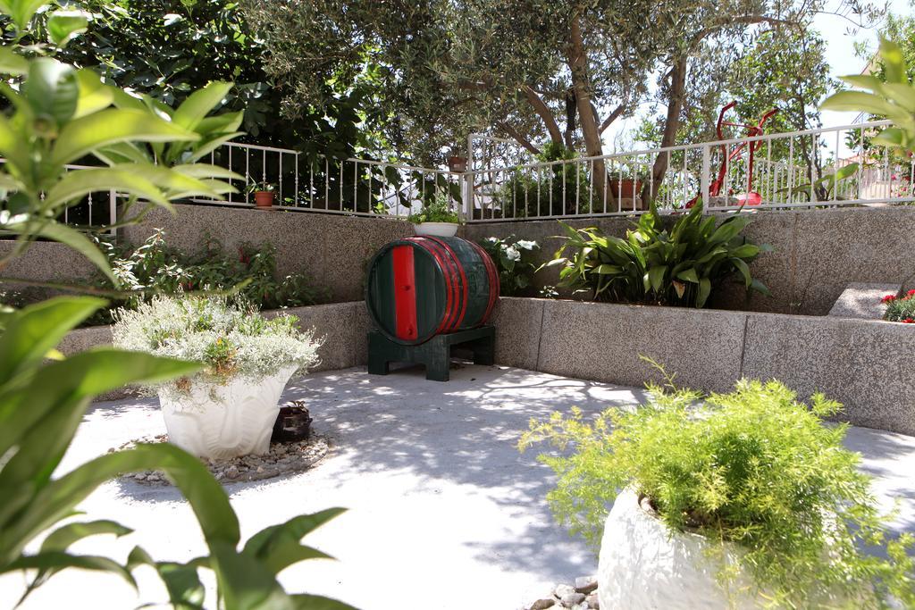Apartment Carmen Trogir Ngoại thất bức ảnh