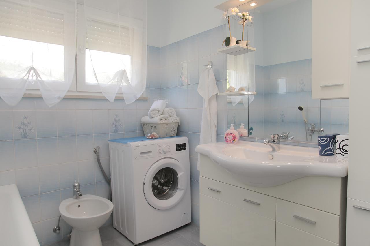 Apartment Carmen Trogir Ngoại thất bức ảnh