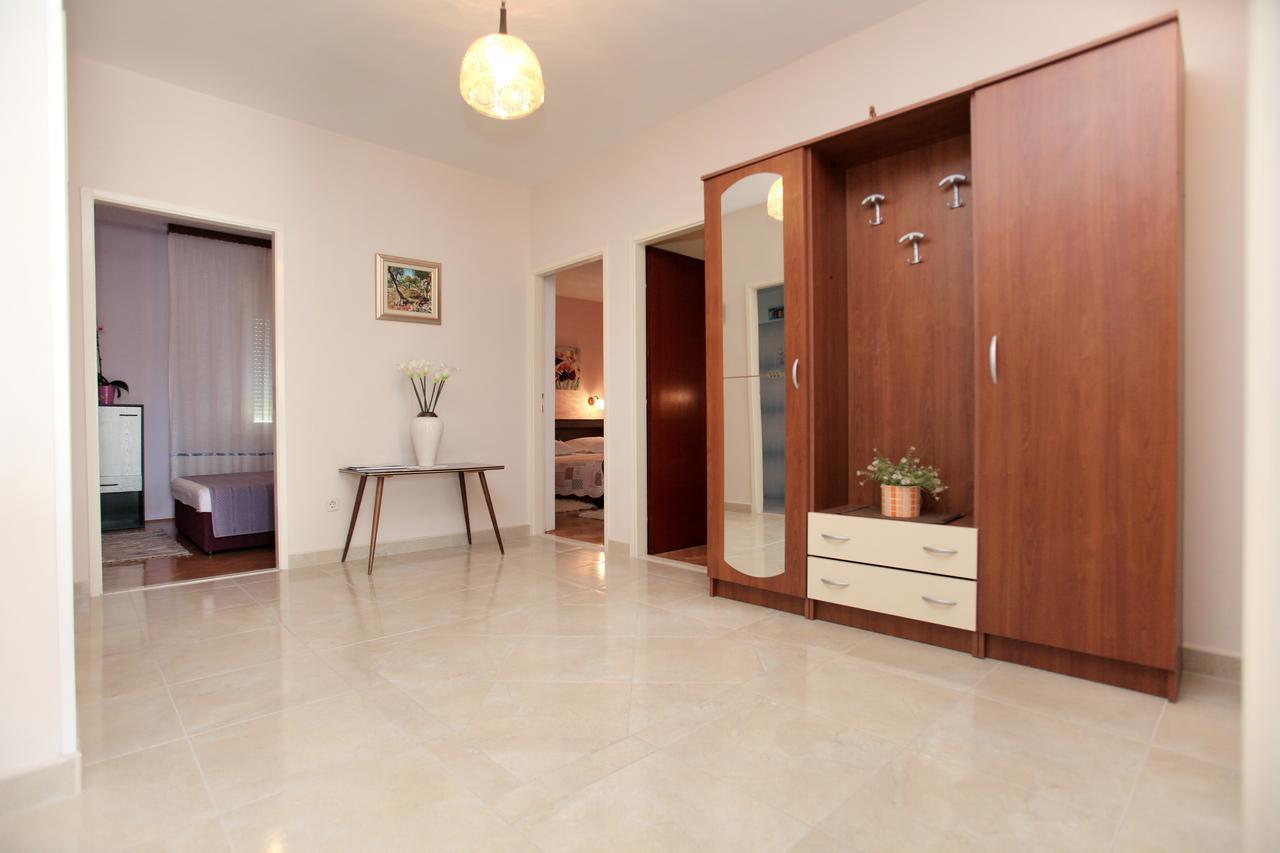 Apartment Carmen Trogir Ngoại thất bức ảnh