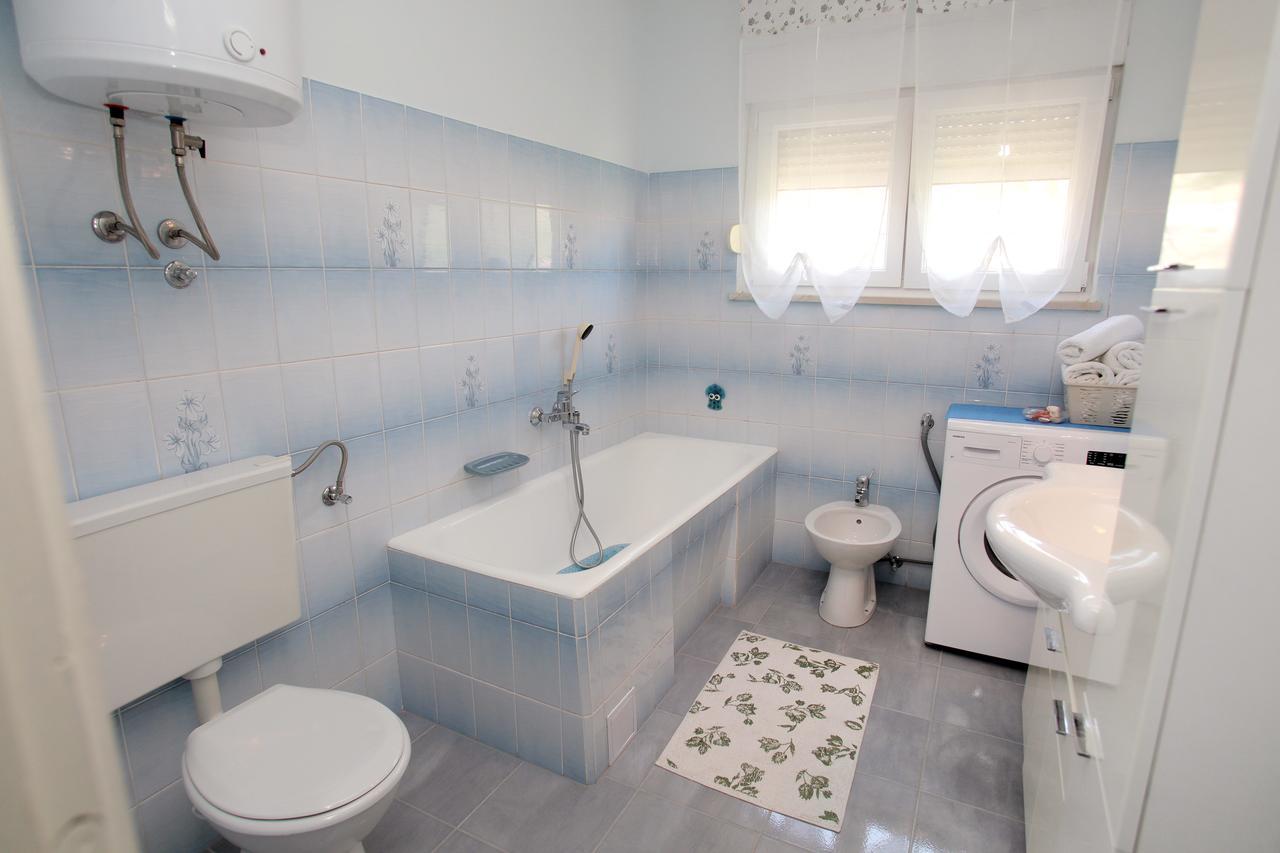 Apartment Carmen Trogir Ngoại thất bức ảnh