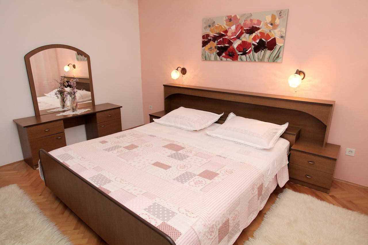 Apartment Carmen Trogir Ngoại thất bức ảnh